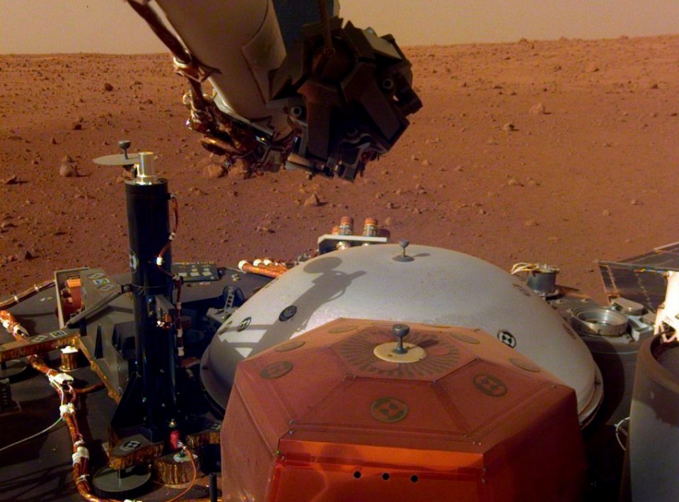 Mars InSight selfie © NASA