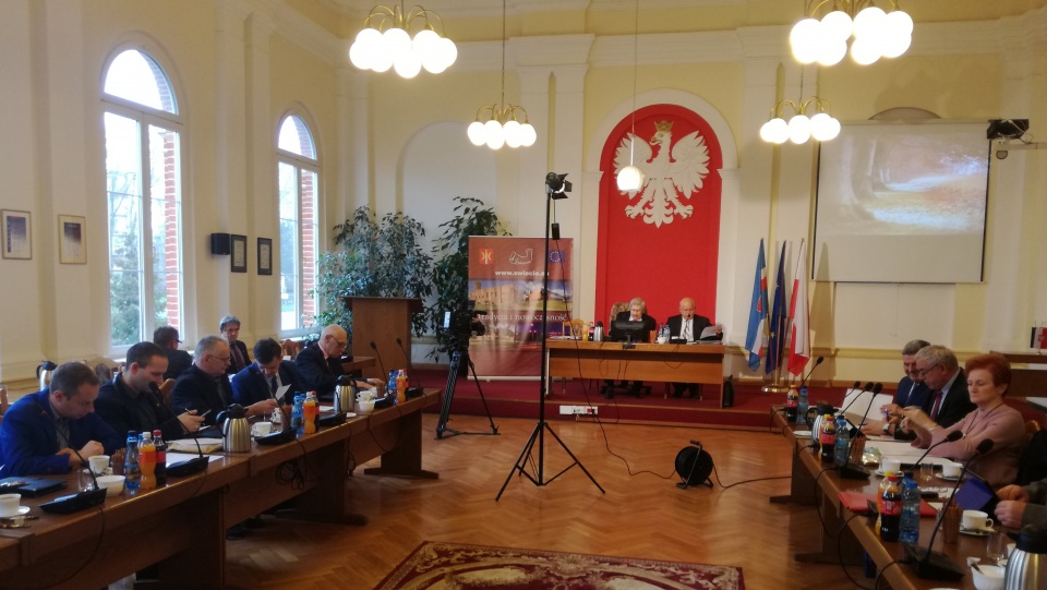 Po dyskusji jednogłośnie radni zdecydowali o wykreśleniu tego punktu z porządku obrad Rady Gminy. Fot. Marcin Doliński