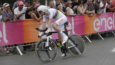 Giro dItalia 2018 - Tom Dumoulin pierwszym liderem