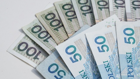 Rząd: minimalne wynagrodzenie w 2019 r. - 2250 zł minimalna stawka godzinowa - 14,70 zł