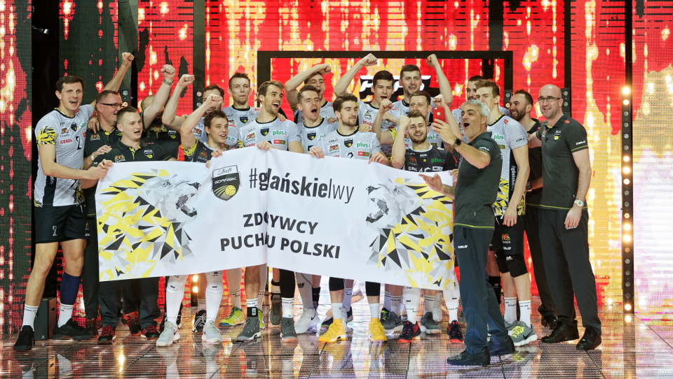 Na zdjęciu drużyna Trefla Gdańsk, która wygrała Puchar Polski siatkarzy 2018. Fot. PAP/Jan Karwowski