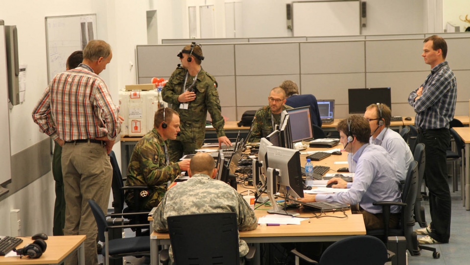 Na kilka tygodni do Bydgoszczy do JFTC - Centrum Szkolenia Sił Połączonych przyjechali żołnierze 34 państw NATO i obserwatorzy armii partnerskich. Fot. www.jftc.nato.int