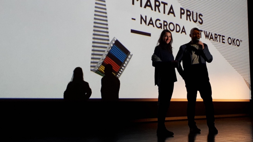 Nagrodę "Otwarte Oko" otrzymała reżyserka Marta Prus. Fot. Bogumiła Wresiło