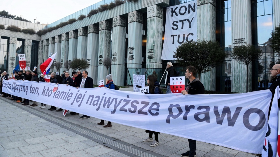 Protest przed siedzibą Sądu Najwyższego w Warszawie. Fot. PAP/Jakub Kamiński
