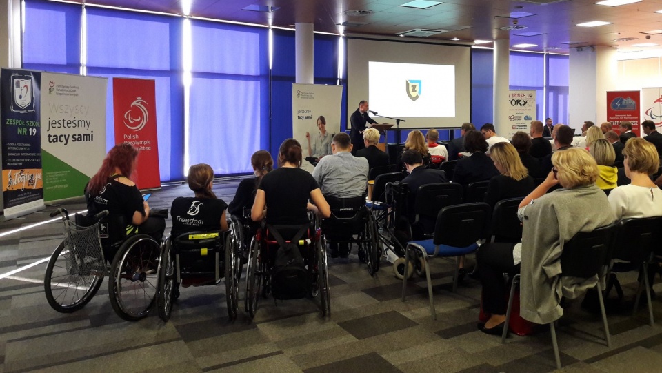Spotkanie na Zawiszy zorganizował Państwowy Fundusz Rehabilitacji Osób Niepełnosprawnych przy współudziale Stowarzyszenia Sportu i Rehabilitacji Osób Niepełnosprawnych „Start Bydgoszcz”. Fot. Tatiana Adonis