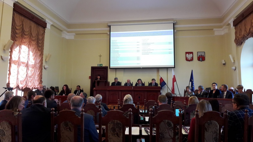 Bydgoska Rada Miasta przyjęła program refundacji in vitro. Za głosowali radni PO-SLD, przeciw był PiS. Fot. Tatiana Adonis