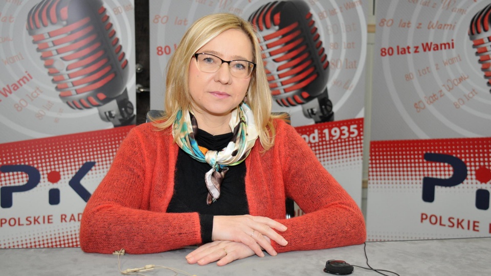 Politycy i dziennikarze nauczyli się mówić nie o faktach, ale o opiniach - uważa prof. Joanna Taczkowska