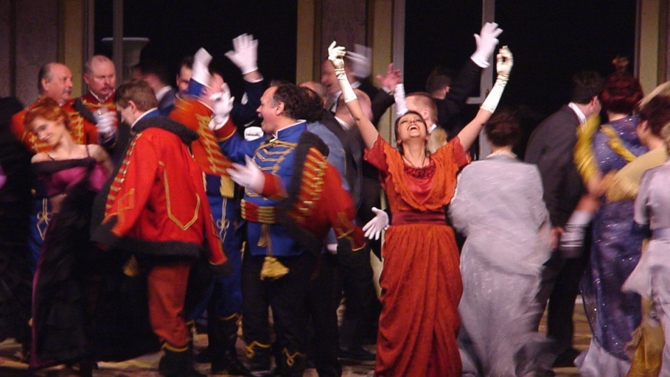 Małgorzata Grela jako Hrabina Marica w operetce Kálmána na deskach bydgoskiej Opery Nova/fot. Marek Chełminiak