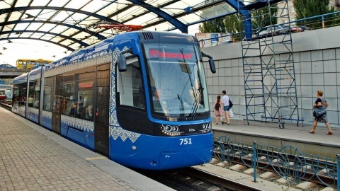 Bydgoska PESA wycofuje się z boju o dostawę tramwajów dla Warszawy