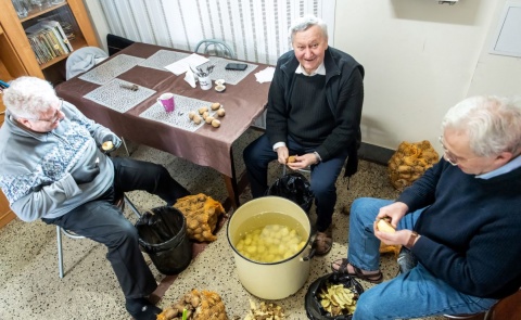Misjonarze z Bazyliki gotują dla najbiedniejszych. I potrzebują pomocy