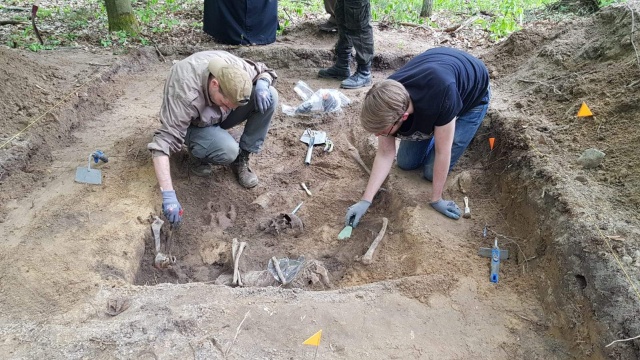 Zginęli w 1939 roku, teraz archeolodzy odnaleźli ich szczątki