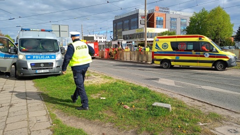 W Bydgoszczy tramwaj potrącił kobietę. Mimo wysiłku służb, nie udało się jej uratować/fot. Bydgoszcz 998