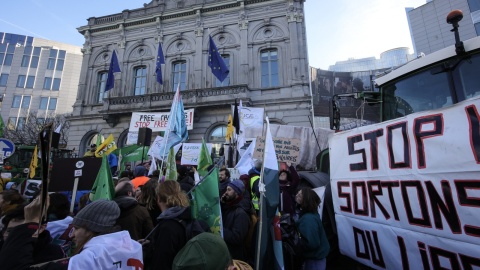 Protest rolników pod Parlamentem Europejskim. Najpierw produkcja w Europie, potem import